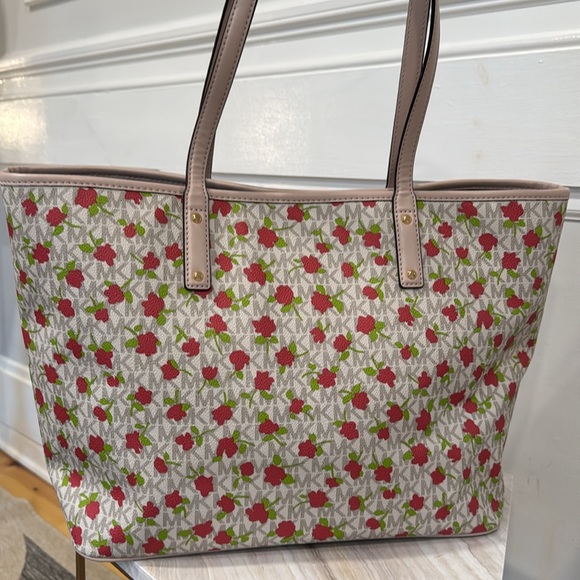 Michael Kors Bag Carter Rose Tote - Picture 6 of 17